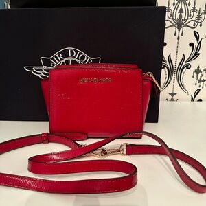 Micheal Kors Cross Body Purse